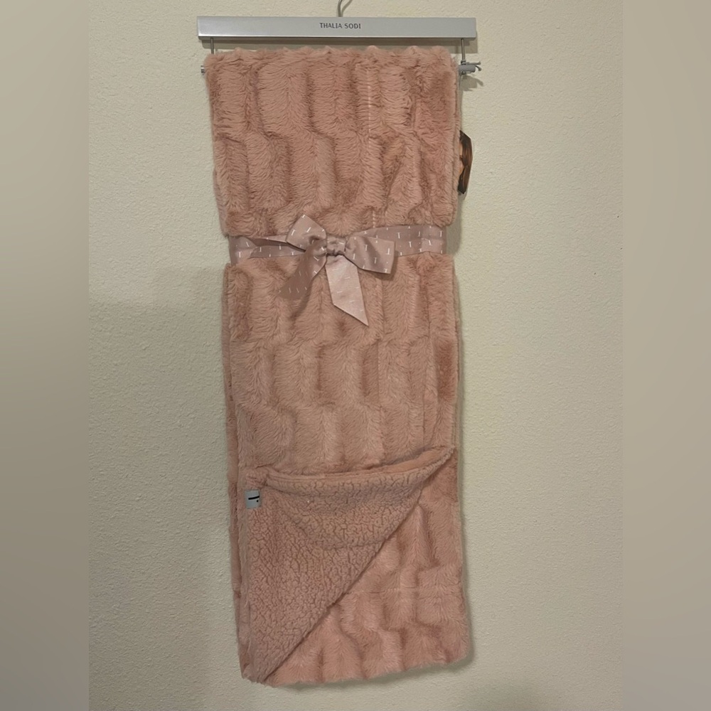 Dusty Pink Faux Fur Thalia Sodi Throw Blanket